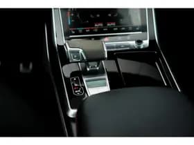Audi Q8 4.0 TFSI RS Q8 quattro thumbnail 16