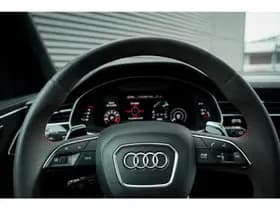 Audi Q8 4.0 TFSI RS Q8 quattro thumbnail 17