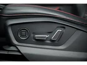 Audi Q8 4.0 TFSI RS Q8 quattro thumbnail 25