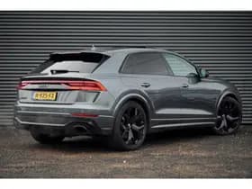 Audi Q8 4.0 TFSI RS Q8 quattro thumbnail 4