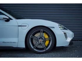 Porsche Taycan Turbo 93 kWh thumbnail 11
