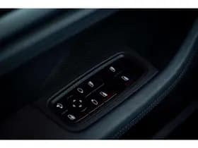 Porsche Taycan Turbo 93 kWh thumbnail 15