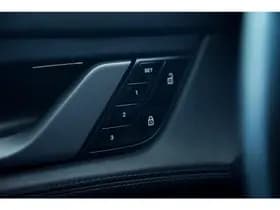 Porsche Taycan Turbo 93 kWh thumbnail 60