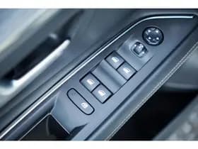 Peugeot 3008 1.6 HYbrid4 300 Première Pack Avantage thumbnail 15