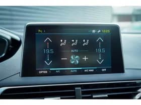 Peugeot 3008 1.6 HYbrid4 300 Première Pack Avantage thumbnail 54