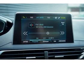 Peugeot 3008 1.6 HYbrid4 300 Première Pack Avantage thumbnail 55