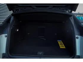 Peugeot 3008 1.6 HYbrid4 300 Première Pack Avantage thumbnail 9