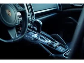 Porsche Cayenne 4.2 D S thumbnail 16