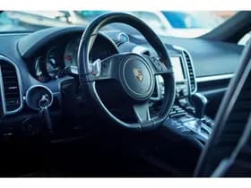 Porsche Cayenne 4.2 D S thumbnail 6