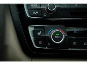 BMW 4 Serie Gran Coupé 440i xDrive Centennial High Exe thumbnail 49