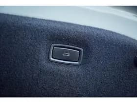 Porsche Taycan Performance 84 kWh thumbnail 25