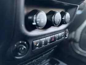 Jeep Wrangler Unlimited 2.8CRD 75th Anniversary | Grijs Kenteken | Climate Control | Cruise Control thumbnail 25