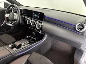 Mercedes-Benz A-Klasse 180 Business Solution AMG | Panoramadak | Apple-Android | Stoelverwarming thumbnail 11