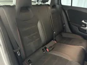 Mercedes-Benz A-Klasse 180 Business Solution AMG | Panoramadak | Apple-Android | Stoelverwarming thumbnail 8