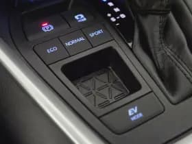 Toyota RAV4 2.5 Hybrid Bi-Tone | Trekhaak | Parkeercamera | Stoelverwarming thumbnail 28