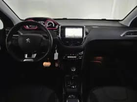 Peugeot 2008 1.2 PureTech GT-Line | Automaat | Panoramadak | Navigatie thumbnail 18