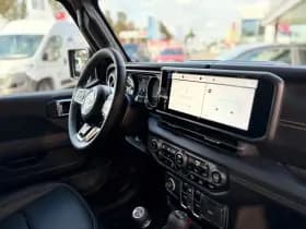 Jeep Wrangler Unlimited 4xe 380 Sahara thumbnail 2