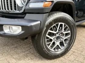 Jeep Wrangler Unlimited 4xe 380 Sahara thumbnail 21