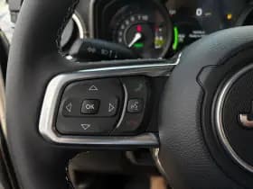 Jeep Wrangler Unlimited 4xe 380 Sahara thumbnail 22