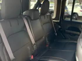 Jeep Wrangler Unlimited 4xe 380 Sahara thumbnail 8