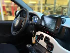 Fiat Panda 1.0 Hybrid Pandina | Carplay | Airco | Cruise Control | Parkeersensoren | thumbnail 2