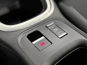 Jeep Avenger Altitude 54 kWh Achteruitrij camera | Apple-Android | Cruise control thumbnail 27