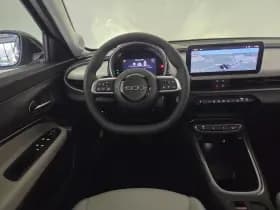 Fiat 600 1.2 Hybrid La Prima | Apple-Android | Stoelverwarming | Parkeercamera thumbnail 4