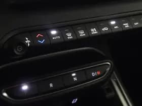 Jeep Avenger 1.2 Summit | Apple-Android | Parkeercamera | Adaptive Cruise Control thumbnail 17