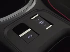 Fiat 600e RED 54 kWh | Apple-Android | Cruise Control | Parkeersensoren thumbnail 21