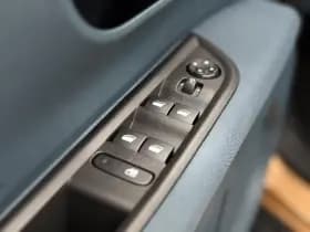 Fiat Grande Panda 1.2 Hybrid La Prima | Apple-Android | Navigatie | Parkeercamera thumbnail 17