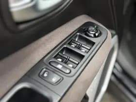 Jeep Renegade 1.4 MultiAir Longitude | Bluetooth | Stoel-Stuurverwarming | Navigatie thumbnail 17