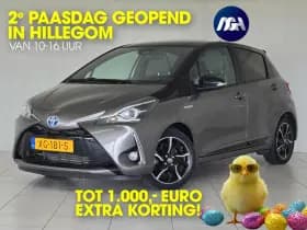 Toyota Yaris 1.5 Hybrid Bi-Tone Plus | Panoramadak | Navigatie | Parkeercamera