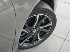 Toyota Yaris 1.5 Hybrid Bi-Tone Plus | Panoramadak | Navigatie | Parkeercamera thumbnail 16