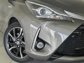 Toyota Yaris 1.5 Hybrid Bi-Tone Plus | Panoramadak | Navigatie | Parkeercamera thumbnail 26