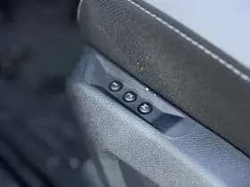 Jeep Compass 1.2 e-Hybrid First Edition | Schuif-kanteldak | Massagestoelen | Apple-Android thumbnail 19