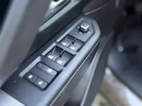 Jeep Compass 1.2 e-Hybrid First Edition | Schuif-kanteldak | Massagestoelen | Apple-Android thumbnail 23