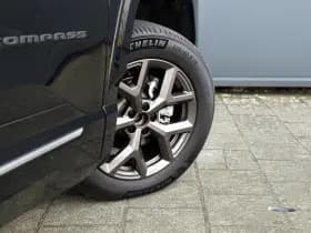 Jeep Compass 1.2 e-Hybrid First Edition | Schuif-kanteldak | Massagestoelen | Apple-Android thumbnail 10