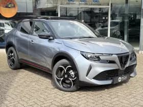 Alfa Romeo Junior 1.2 Turbo Hybrid Ibrida Speciale thumbnail 5