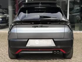 Alfa Romeo Junior 1.2 Turbo Hybrid Ibrida Speciale thumbnail 9