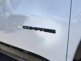 Jeep Compass 4xe 240 Plug-in Hybrid Electric Summit | Safety Pack | Premium Pack | Winter Pack | thumbnail 19