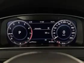 Volkswagen Golf 1.5 TSI Highline Business R | Schuif-Kanteldak | Apple-Android | Parkeercamera thumbnail 14