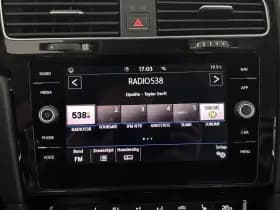 Volkswagen Golf 1.5 TSI Highline Business R | Schuif-Kanteldak | Apple-Android | Parkeercamera thumbnail 17