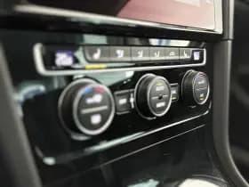 Volkswagen Golf 1.5 TSI Highline Business R | Schuif-Kanteldak | Apple-Android | Parkeercamera thumbnail 21