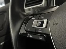 Volkswagen Golf 1.5 TSI Highline Business R | Schuif-Kanteldak | Apple-Android | Parkeercamera thumbnail 27