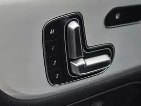 Mercedes-Benz GLA 250 e AMG Line | Schuif-kanteldak | Apple-Android | Navigatie thumbnail 24