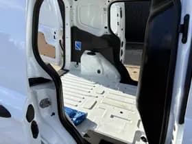 Ford Transit Courier 1.5 TDCI SPORT thumbnail 10