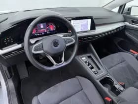 Volkswagen Golf 1.5 eTSI thumbnail 4