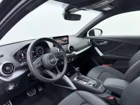Audi Q2 35 TFSI S-line thumbnail 4