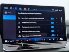 Volkswagen Golf 1.5 eHybrid Life Edition thumbnail 12