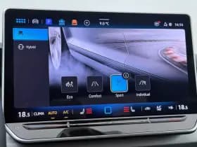 Volkswagen Golf 1.5 eHybrid Life Edition thumbnail 14